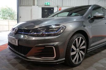 Volkswagen Golf 1.4 TSI 8.7kWh GTE Advance DSG Euro 6 (s/s) 5dr