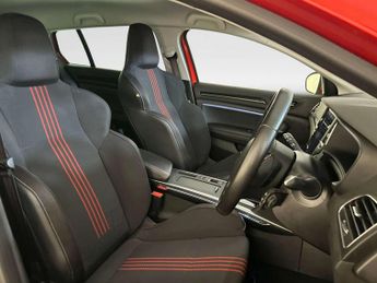 Renault Megane 1.6 E-TECH 9.8kWh RS Line Sport Tourer Auto Euro 6 (s/s) 5dr