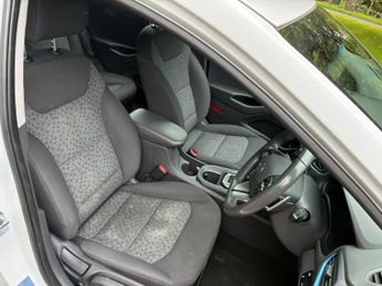 Hyundai IONIQ 1.6 h-GDi 8.9kWh Premium DCT Euro 6 (s/s) 5dr