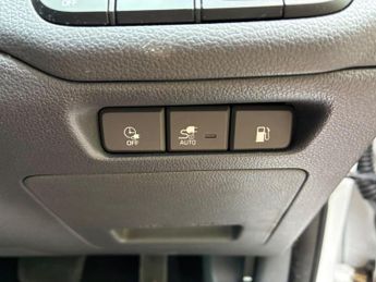 Hyundai IONIQ 1.6 h-GDi 8.9kWh Premium DCT Euro 6 (s/s) 5dr