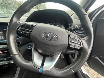Hyundai IONIQ 1.6 h-GDi 8.9kWh Premium DCT Euro 6 (s/s) 5dr