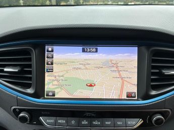 Hyundai IONIQ 1.6 h-GDi 8.9kWh Premium DCT Euro 6 (s/s) 5dr