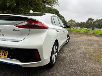 Hyundai IONIQ 1.6 h-GDi 8.9kWh Premium DCT Euro 6 (s/s) 5dr