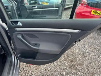 Volkswagen Golf 1.9 TDI Match DSG 5dr