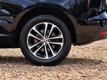 Jaguar F-PACE 2.0 D180 R-Sport Auto AWD Euro 6 (s/s) 5dr