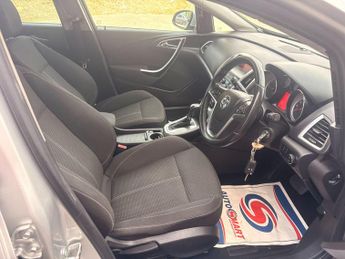 Vauxhall Astra 1.6 16V SRi Sports Tourer Auto Euro 5 5dr