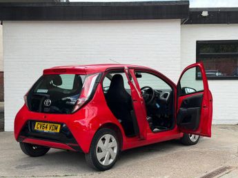 Toyota AYGO 1.0 VVT-i x-play x-shift Euro 5 5dr Euro 5