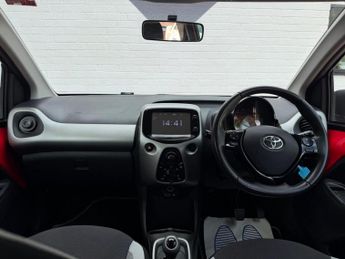 Toyota AYGO 1.0 VVT-i x-play x-shift Euro 5 5dr Euro 5