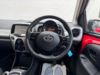 Toyota AYGO 1.0 VVT-i x-play x-shift Euro 5 5dr Euro 5