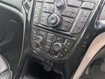 Vauxhall Astra 2.0 CDTi ecoFLEX Elite Euro 5 (s/s) 5dr