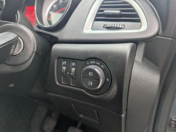 Vauxhall Astra 2.0 CDTi ecoFLEX Elite Euro 5 (s/s) 5dr
