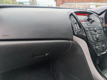 Vauxhall Astra 2.0 CDTi ecoFLEX Elite Euro 5 (s/s) 5dr