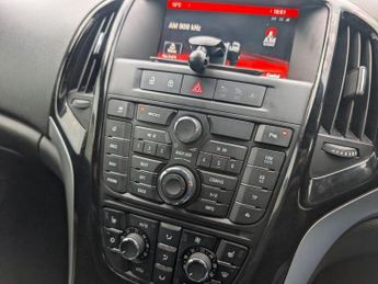 Vauxhall Astra 2.0 CDTi ecoFLEX Elite Euro 5 (s/s) 5dr