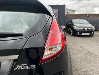 Ford Fiesta 1.0T EcoBoost Zetec Euro 5 (s/s) 3dr