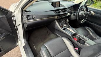 Lexus CT 1.8 200h Luxury CVT Euro 6 (s/s) 5dr