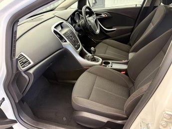 Vauxhall Astra 1.6 16v SRi Euro 5 5dr
