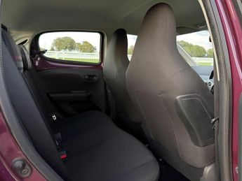 Peugeot 108 1.0 Active Euro 6 5dr