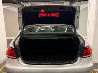 Mercedes-Benz E Class 2.1 E220 CDI AMG Sport G-Tronic+ Euro 5 (s/s) 4dr