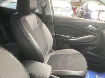 Vauxhall Grandland X 1.5 Turbo D Business Edition Nav Auto Euro 6 (s/s) 5dr