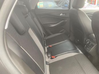 Vauxhall Grandland X 1.5 Turbo D Business Edition Nav Auto Euro 6 (s/s) 5dr