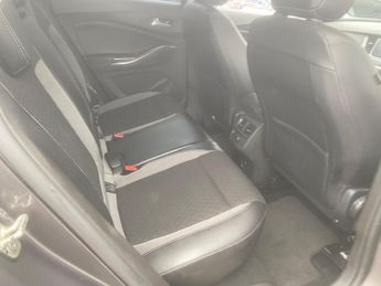 Vauxhall Grandland X 1.5 Turbo D Business Edition Nav Auto Euro 6 (s/s) 5dr