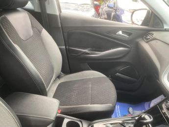 Vauxhall Grandland X 1.5 Turbo D Business Edition Nav Auto Euro 6 (s/s) 5dr
