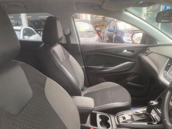 Vauxhall Grandland X 1.5 Turbo D Business Edition Nav Auto Euro 6 (s/s) 5dr