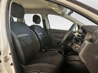 Dacia Duster 1.6 SCe Essential SUV 5dr Petrol Manual Euro 6 (s/s) (115 ps)