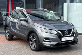 Nissan Qashqai 1.3 DIG-T (160ps) N-Connecta [Glass Roof]