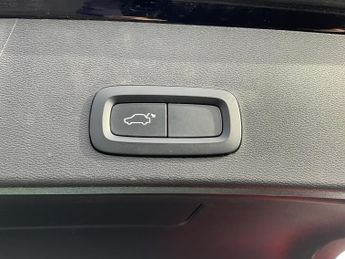 Volvo Xc40 CORE T4 RECHARGE AUTO