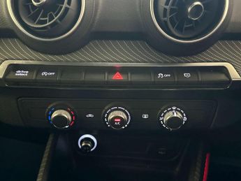 Audi Q2 1.6 TDI 30 S line SUV 5dr Diesel S Tronic Euro 6 (s/s) (116 ps)