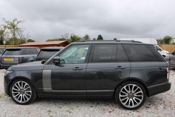 Land Rover Range Rover 4.4 SD V8 Autobiography Auto 4WD Euro 6 (s/s) 5dr