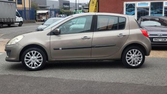 Renault Clio 1.2 16v Dynamique 5dr