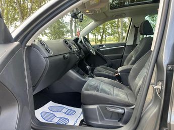 Volkswagen Tiguan 2.0 TDI BlueMotion Tech Match DSG 4WD Euro 5 (s/s) 5dr