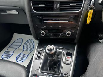 Audi A4 Avant 2.0 TDI SE Technik Euro 5 (s/s) 5dr