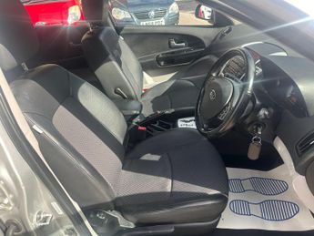 Kia Ceed 1.6 LS 5dr