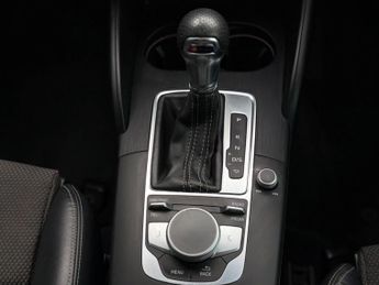 Audi A3 1.5 TFSI CoD 35 Black Edition Sportback S Tronic Euro 6 (s/s) 5d