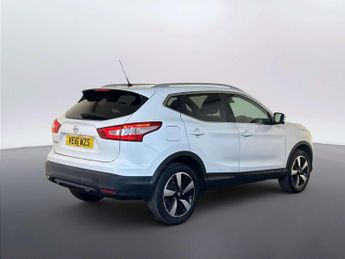 Nissan Qashqai 1.6 dCi N-Connecta SUV 5dr Diesel Manual 2WD Euro 6 (s/s) (130 p
