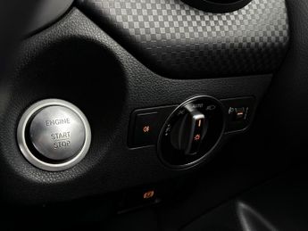 Mercedes-Benz A Class 1.5 A180d Sport (Executive) Hatchback 5dr Diesel 7G-DCT Euro 6 (