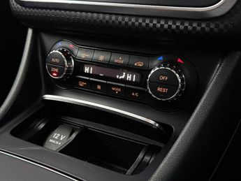 Mercedes-Benz A Class 1.5 A180d Sport (Executive) Hatchback 5dr Diesel 7G-DCT Euro 6 (