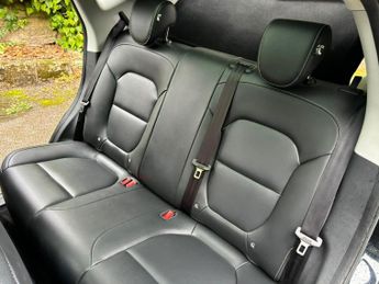 MG MG ZS 44.5kWh Exclusive Auto 5dr