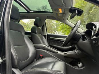 MG MG ZS 44.5kWh Exclusive Auto 5dr