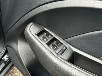 MG MG ZS 44.5kWh Exclusive Auto 5dr