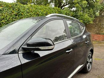 MG MG ZS 44.5kWh Exclusive Auto 5dr