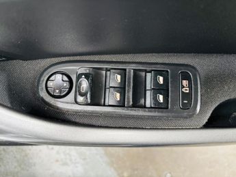Peugeot 308 1.6 HDi FAP S EGC 5dr
