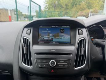 Ford Focus 1.0T EcoBoost Zetec Euro 6 (s/s) 5dr