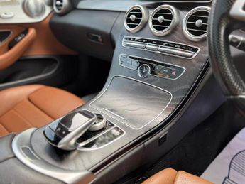 Mercedes-Benz C Class 2.1 C220d AMG Line (Premium Plus) G-Tronic+ Euro 6 (s/s) 2dr