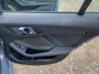BMW 1 Series 1.5 118i M Sport (LCP) DCT Euro 6 (s/s) 5dr