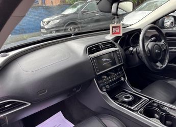 Jaguar XE 2.0d Portfolio Auto Euro 6 (s/s) 4dr