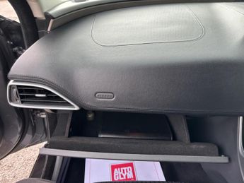 Jaguar XE 2.0d Portfolio Auto Euro 6 (s/s) 4dr